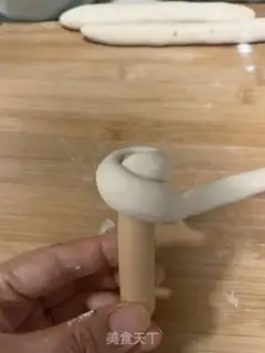 Make caterpillar rolls step 7
