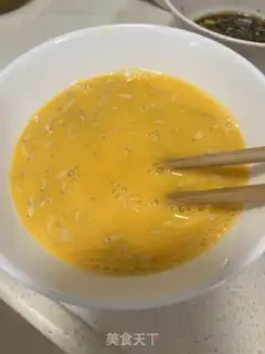 Make Silverfish with fried eggs step 3