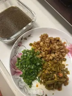 Make Hot dry noodles step 2