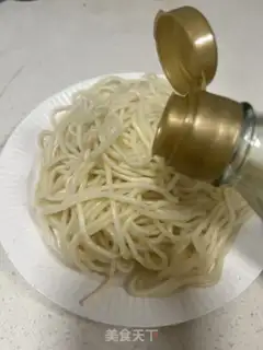 Make Hot dry noodles step 4
