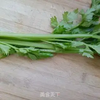 Make Celery with wood step 0