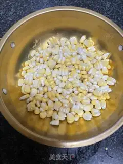 Make Corn-cooked sausage pizza step 0