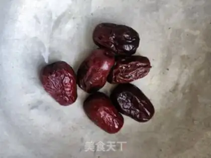 Make The red-tree egg step 1