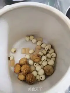 Make Lotus fig stew dragon bones step 2