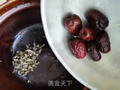 Make The red-tree egg step 4