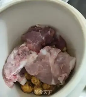 Make Lotus fig stew dragon bones step 3