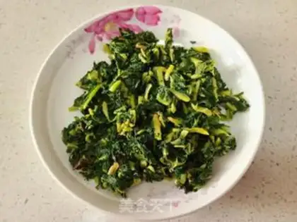 Make Yellow leaves and eggs step 1