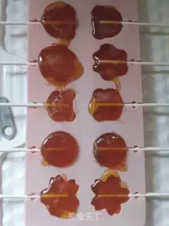 Make Pear cream lollipops step 7