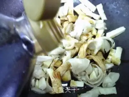 Make The winter noodles step 7