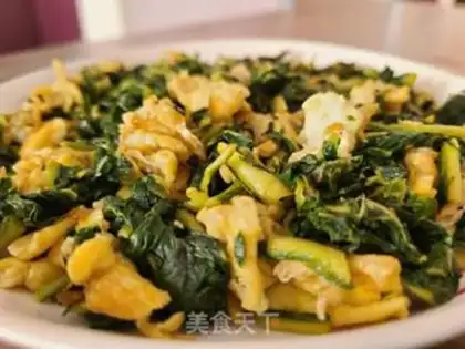 Make Yellow leaves and eggs step 5