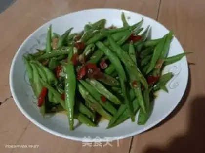 Make Spicy four-season beans step 4