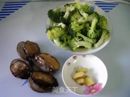 Make Abalone fried broccoli step 0