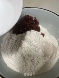 Make Rose sauce rose buns step 0