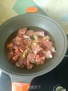 Make Steak stew, bean-bread dry step 1