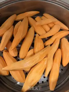 Make ♪ Three steams of sweet potatoes dry ♪ step 1