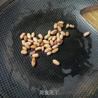 Make Peanuts with purple carrots step 1