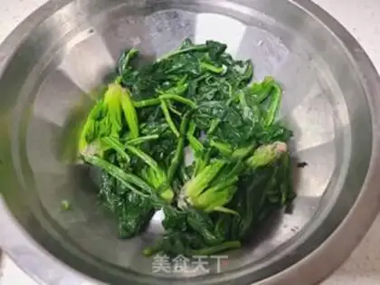 Make Spinach fried bean bean band step 1