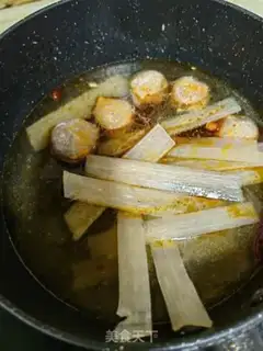 Make Hotpot meatballs with red potato powder step 2