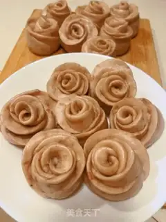 Make Rose sauce rose buns step 13