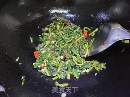 Make The yellow leaves of fire step 5