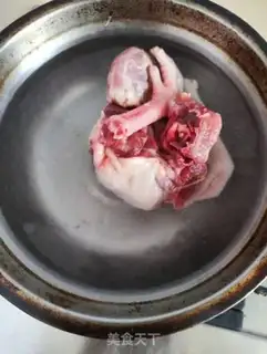 Make Pork and chicken bones step 0