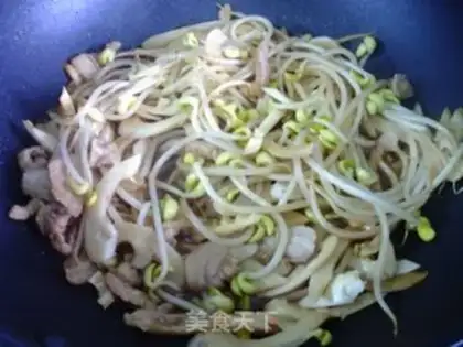 Make Pork thunder sprouts step 7