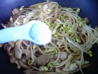 Make Pork thunder sprouts step 8