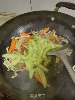 Make Meatloaf and three vegetables step 4