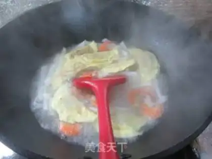 Make Shrimp radish egg soup step 6
