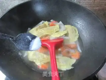 Make Shrimp radish egg soup step 8