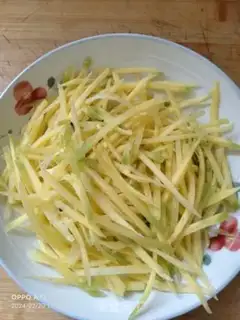 Make Spicy potatoes step 0