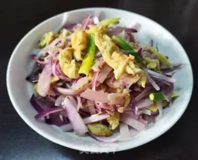 Make Onion fried eggs step 6