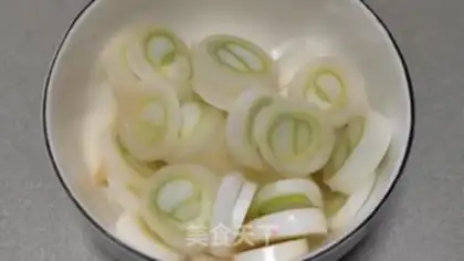 Make Chongqing fragrance step 4