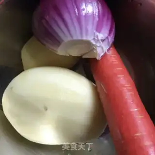 Make Curry beef stew potatoes step 1