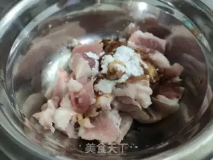Make Pork and sweet beans step 1
