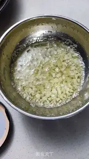 Make A fan of garlic veggies step 1
