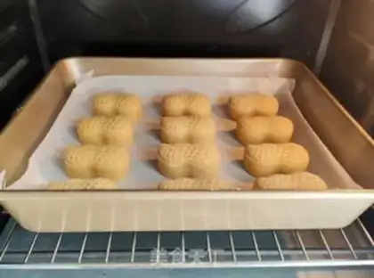 Make The moon cake step 6