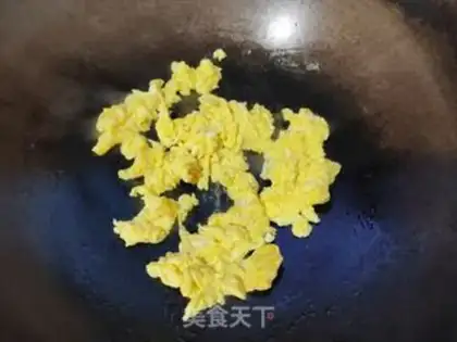 Make Mustard fried eggs step 4