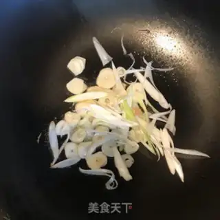 Make Garlic fried chips step 2