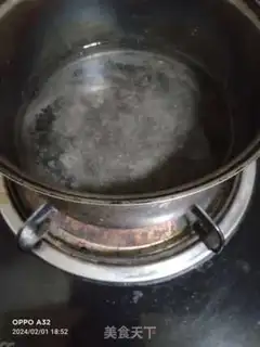 Make Pinebread, little white soup step 1