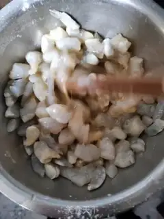 Make Cream eggs and shrimp dumplings step 4