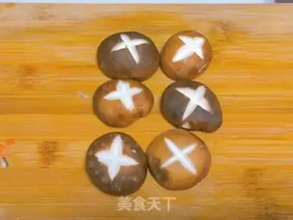 Make Beefballs. Potato powder step 1