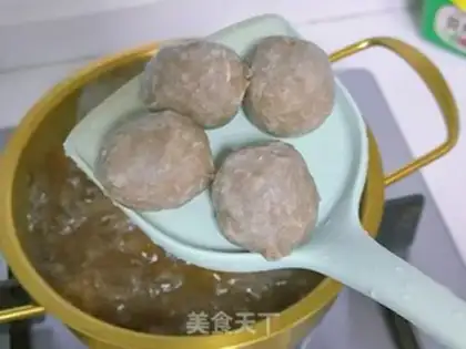Make Beefballs. Potato powder step 5