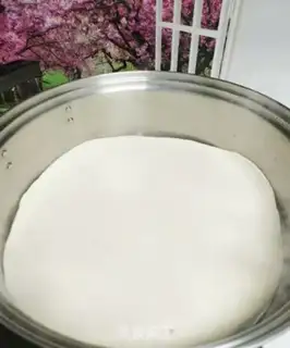 Make Slim as a winged springcake step 8
