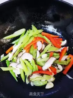 Make Celery fried mushrooms step 4