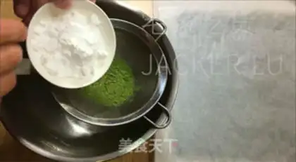 Make Black gold and tea rolls step 16