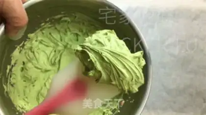Make Black gold and tea rolls step 19