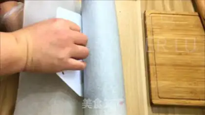 Make Black gold and tea rolls step 22
