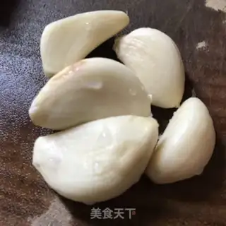 Make Garlic fried wheat step 1