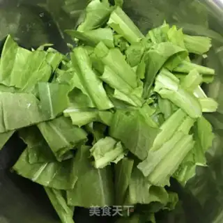 Make A red carrot fan step 1
